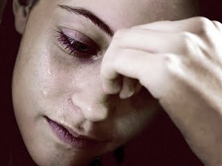 Recovery from trauma through asynchronous online therapy